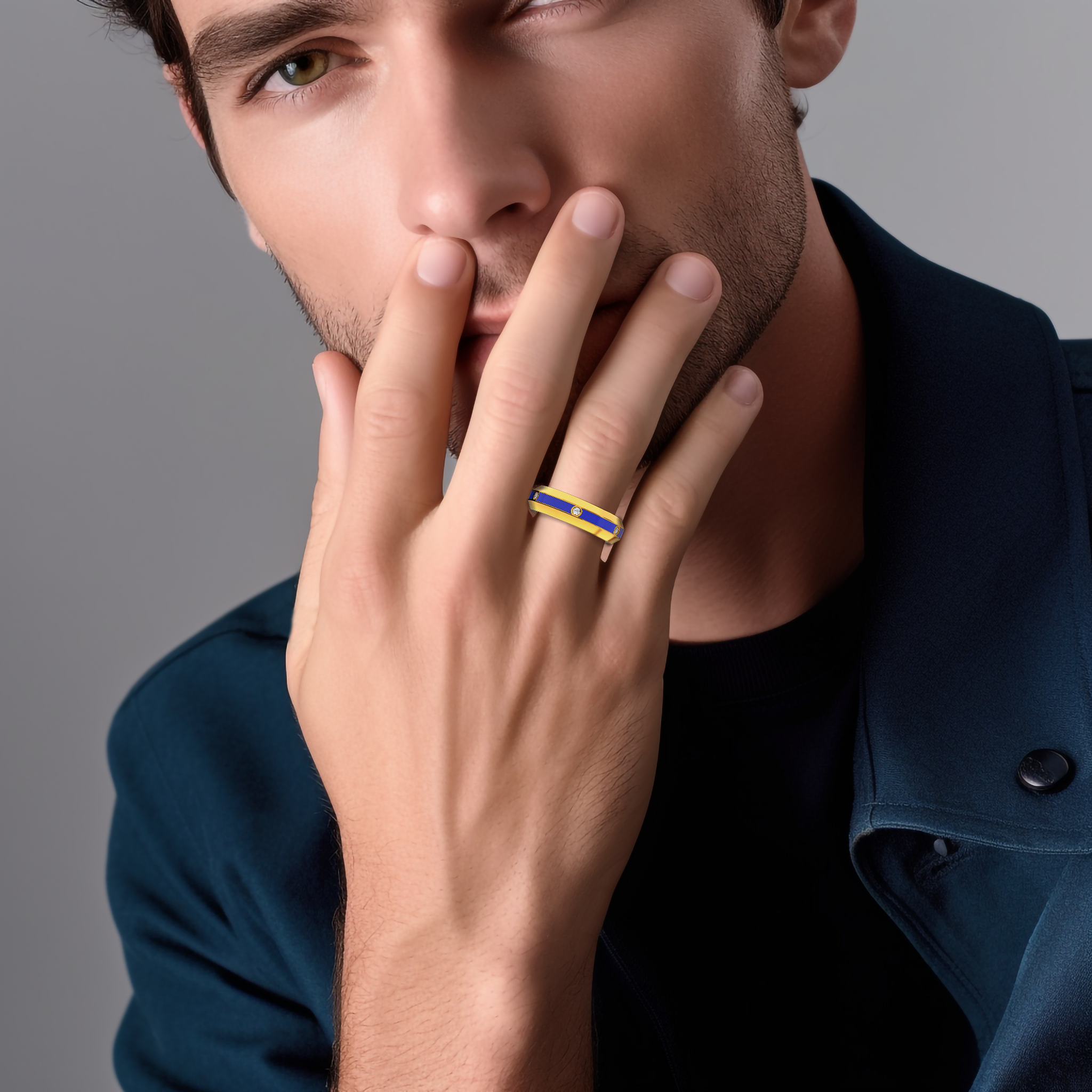 6 Diamond Center blue Enamel ring in Yellow Gold