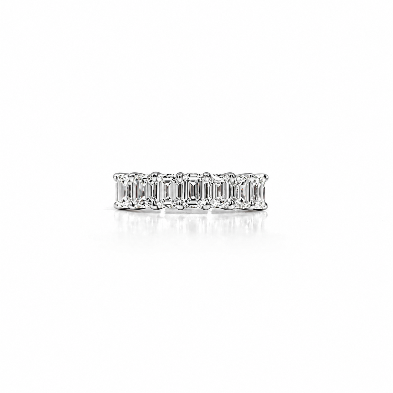 7 Emerald Diamond Ring in 18K white Gold