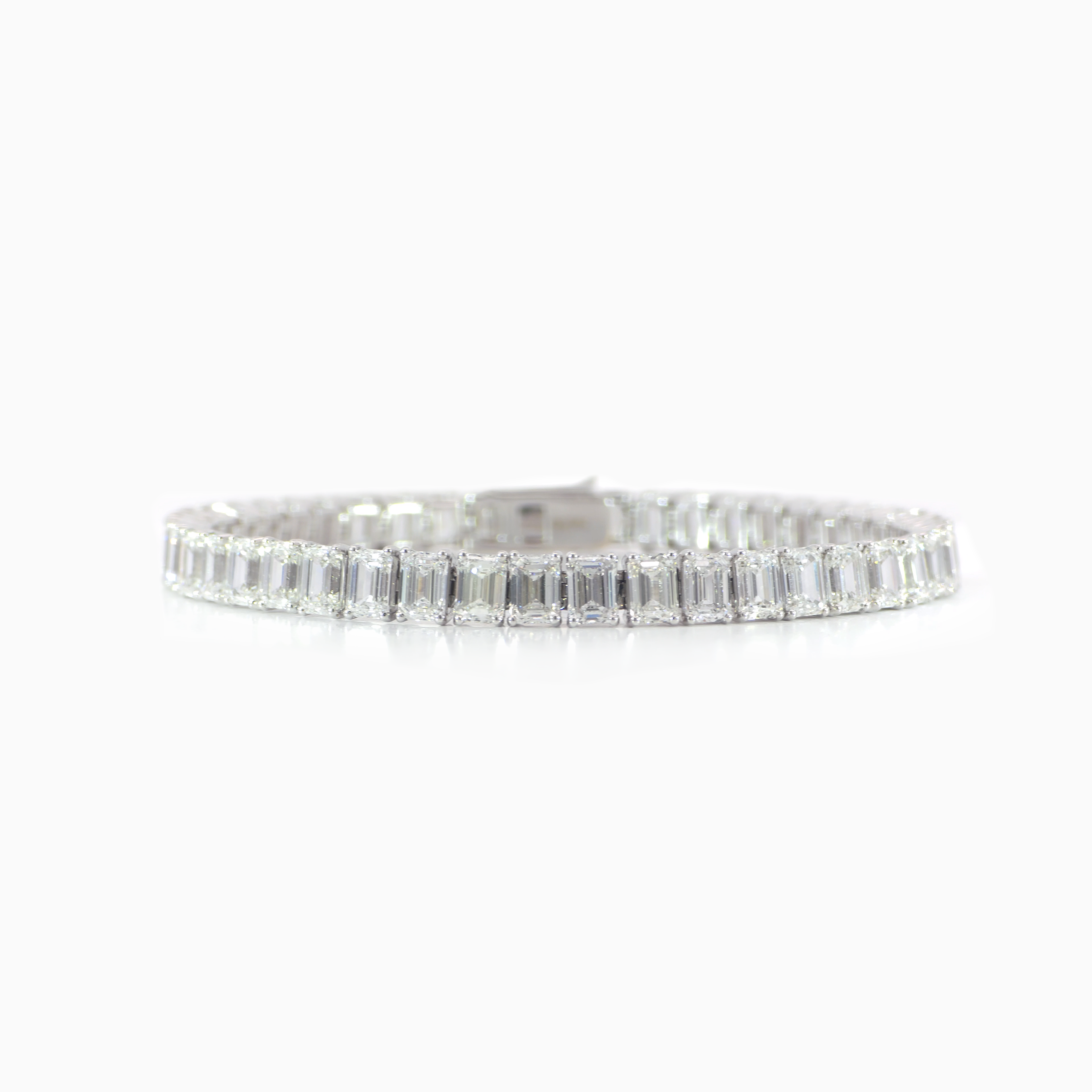 Emerald Diamond Tennis Bracelet in 18K White Gold