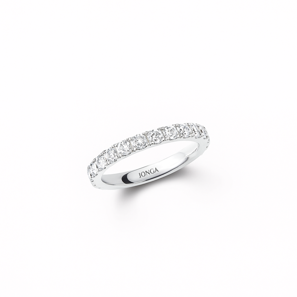 Round Eternity Ring in white Gold