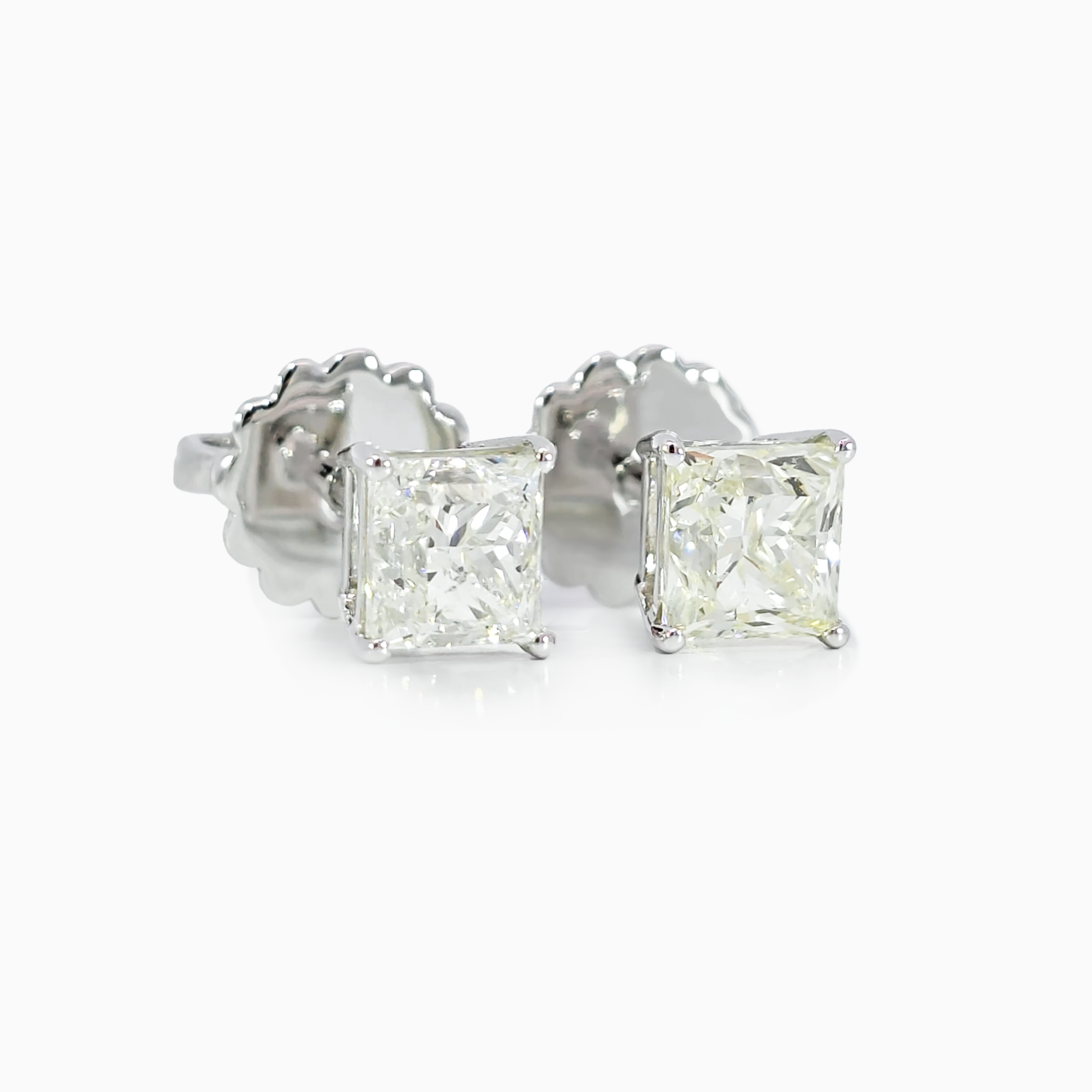 Solitaire Princess Earring