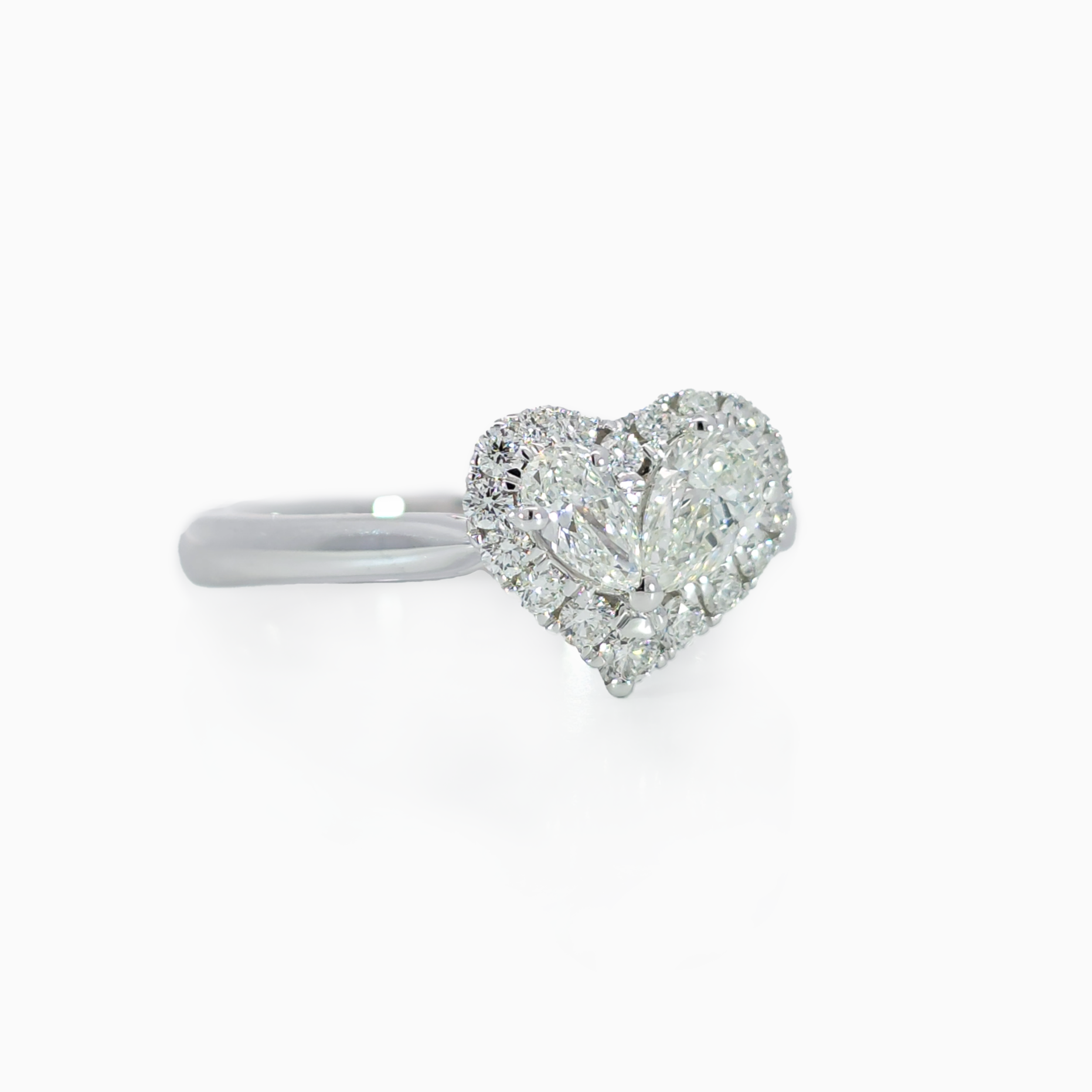 Halo Pear Heart Ring