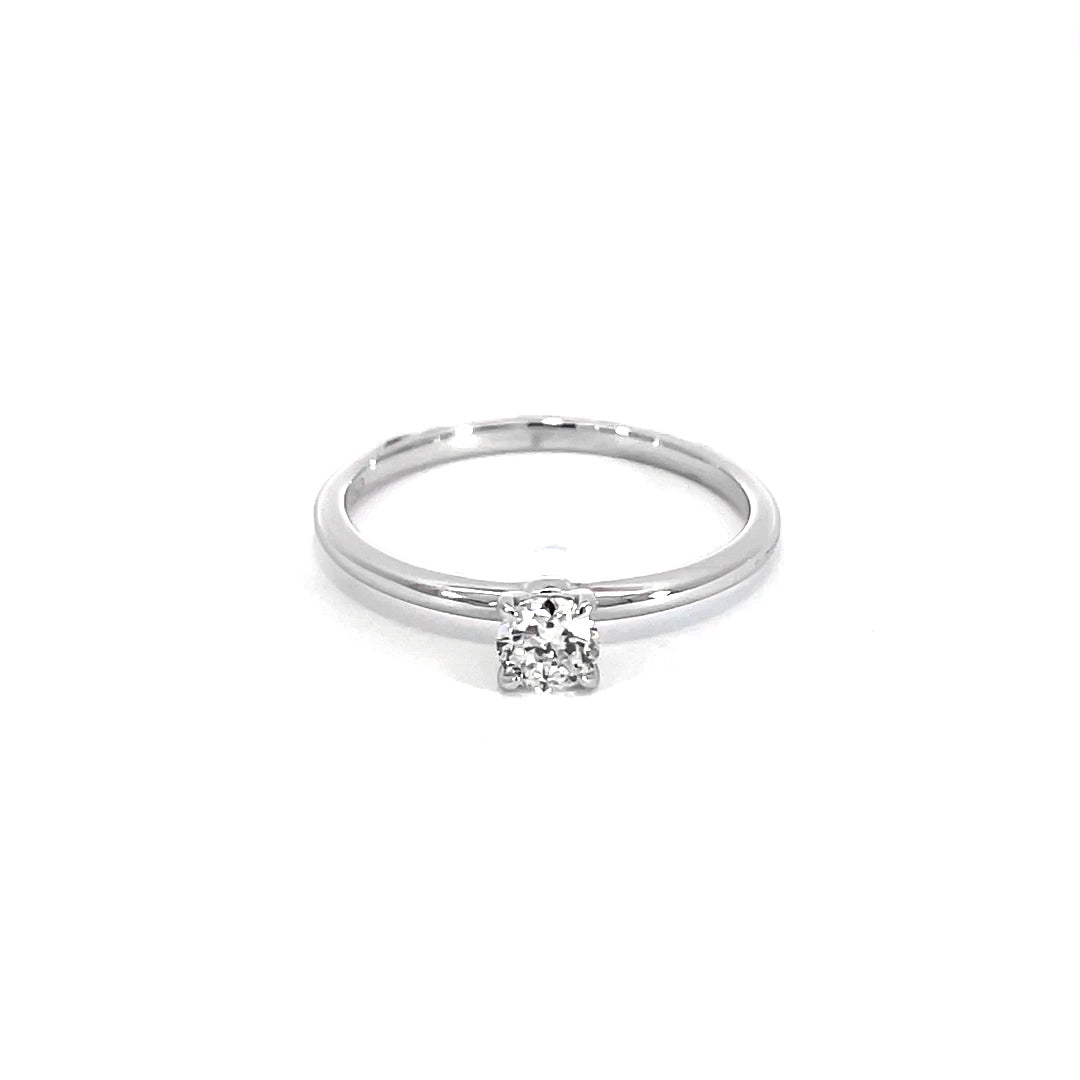 Simple solitaire ring