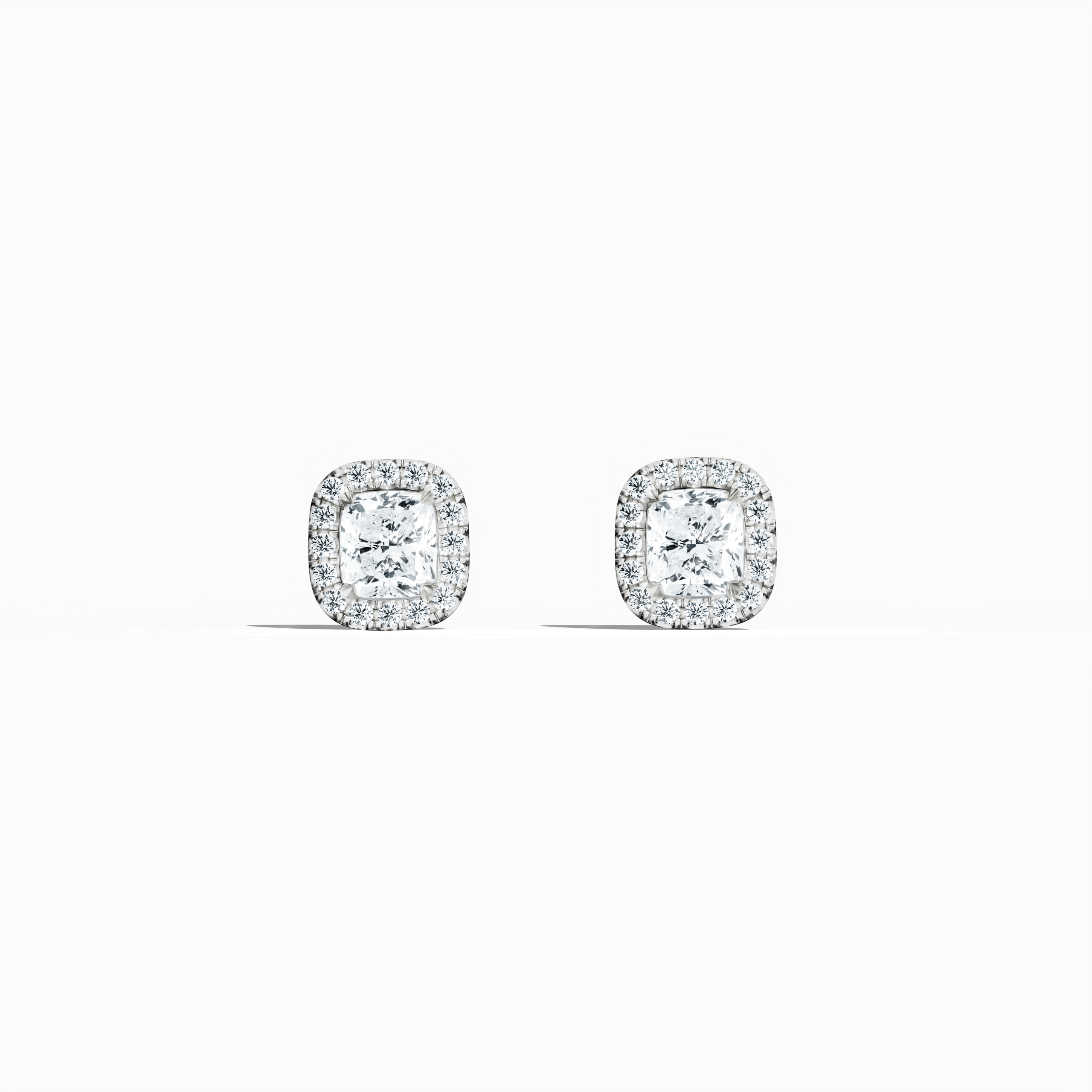 Cushion Halo Stud in white Gold